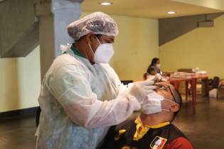 Vacinados e reinfectados têm sistema imunológico resistentes à Ômicron