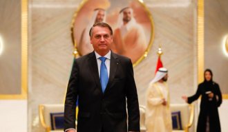 Bolsonaro diz em Dubai: 'Amazônia, por ser uma floresta úmida, não pega fogo'
