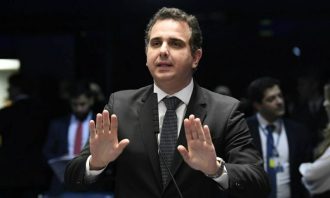 Votação do 'orçamento secreto' é adiada para segunda-feira