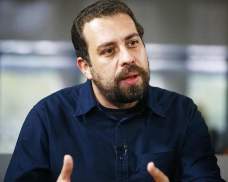 Boulos diz que Bolsonaro foi à Itália falar de futebol e passear