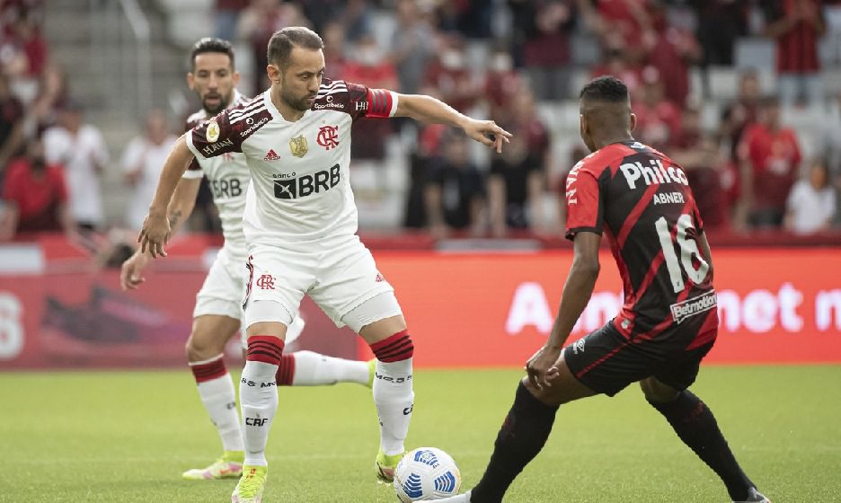 Em partida acirrada, Athletico-PR arranca empate com Flamengo