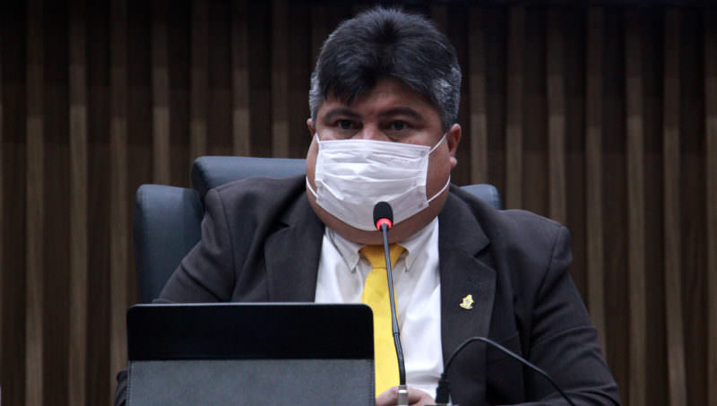 Comitê quer barrar aumento do 'Cotão' de R$ 33 mil dos vereadores de Manaus