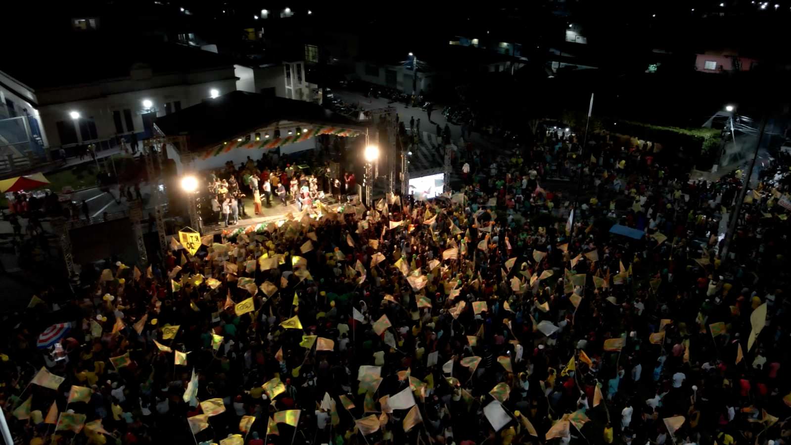Corrida eleitoral: Coari reúne multidões em comícios de candidatos a prefeito