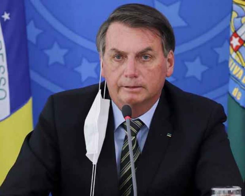 Bolsonaro vira alvo de inquérito no STF por ligar vacina contra covid à Aids