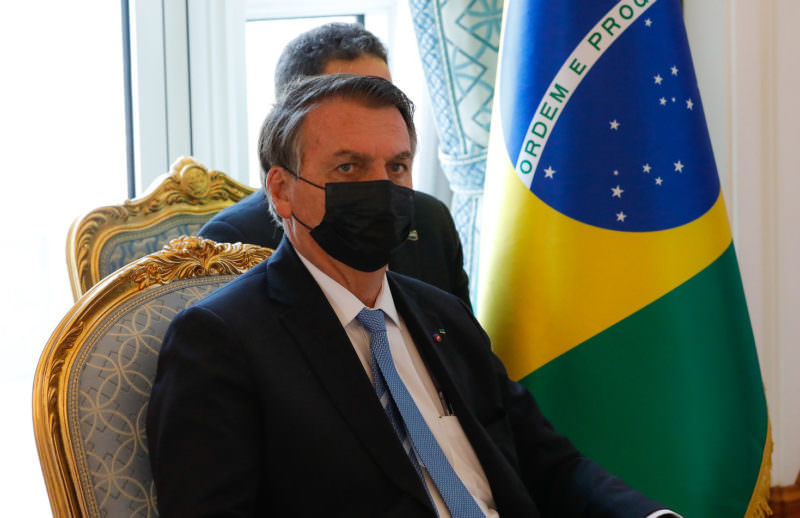 Bolsonaro recomenda vídeo que critica atuação política de Moro e Dallagnol