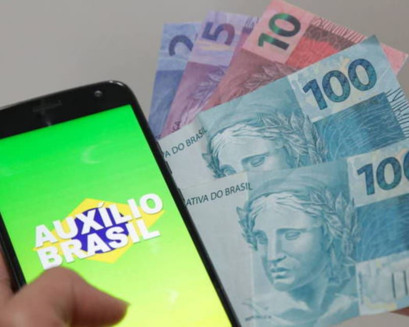Caixa inicia pagamento do Auxílio Brasil nesta quarta-feira