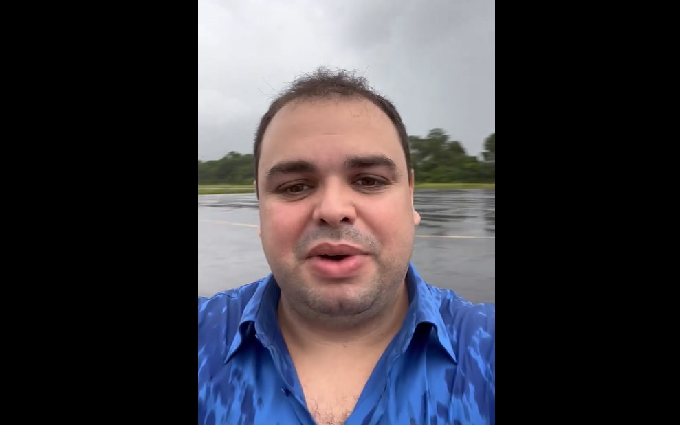 Roberto Cidade passa sufoco em voo para Maués devido a chuva; veja vídeo