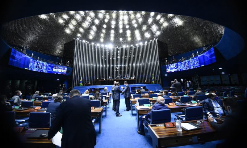 Governo sanciona lei que retira emendas parlamentares do teto de gastos