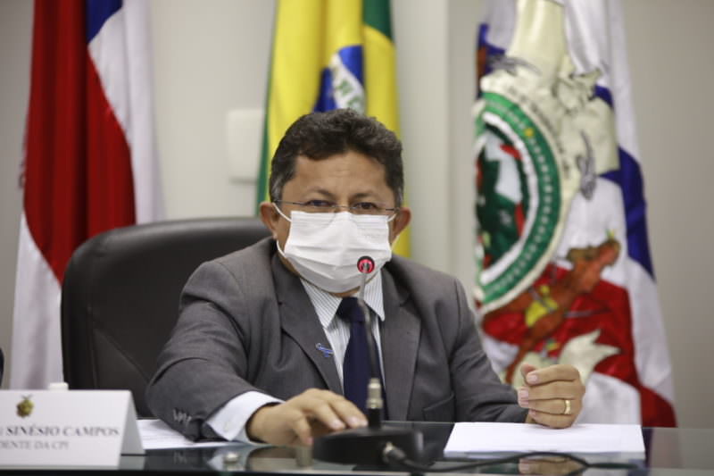 Sinésio denuncia tentativa de intimidação da Amazonas Energia ao retirar contador de sua residência