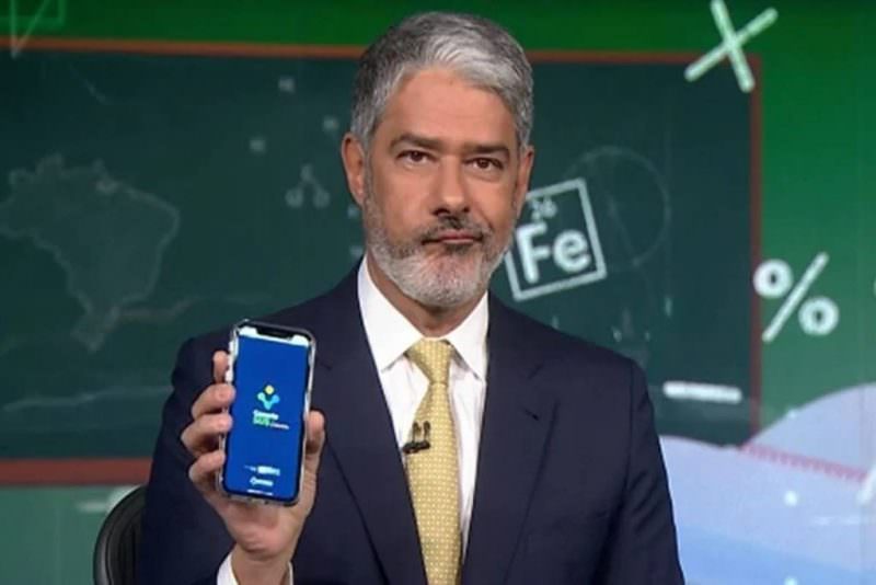 'Chilique' de William Bonner com o ConecteSus no JN viraliza: 'tá travando'