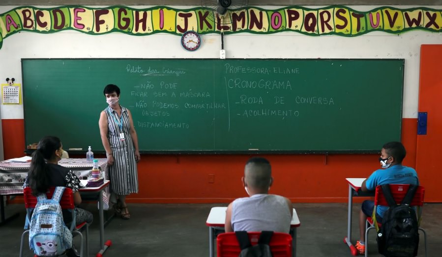 Apenas seis municípios do AM divulgaram pagamento do Fundeb a professores