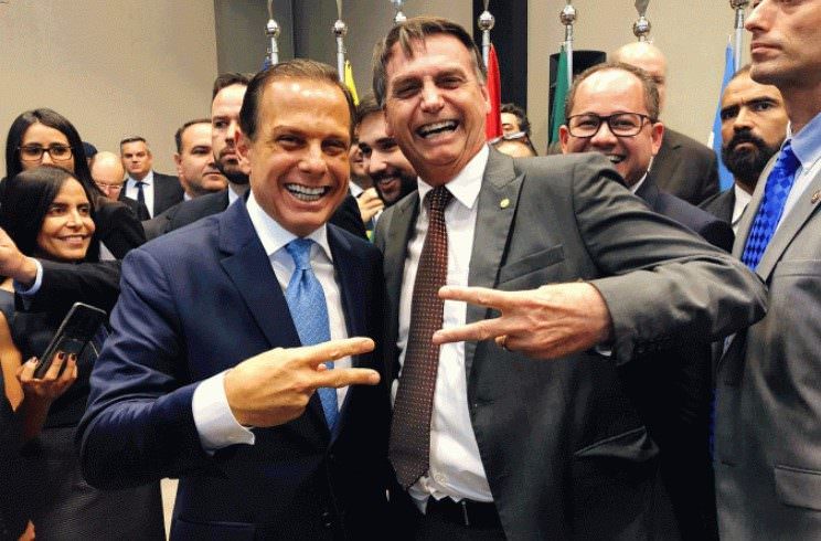 Vídeo: Bolsonaro xinga Doria após governador exigir cartão de vacina: ‘é o cacete, porr*’