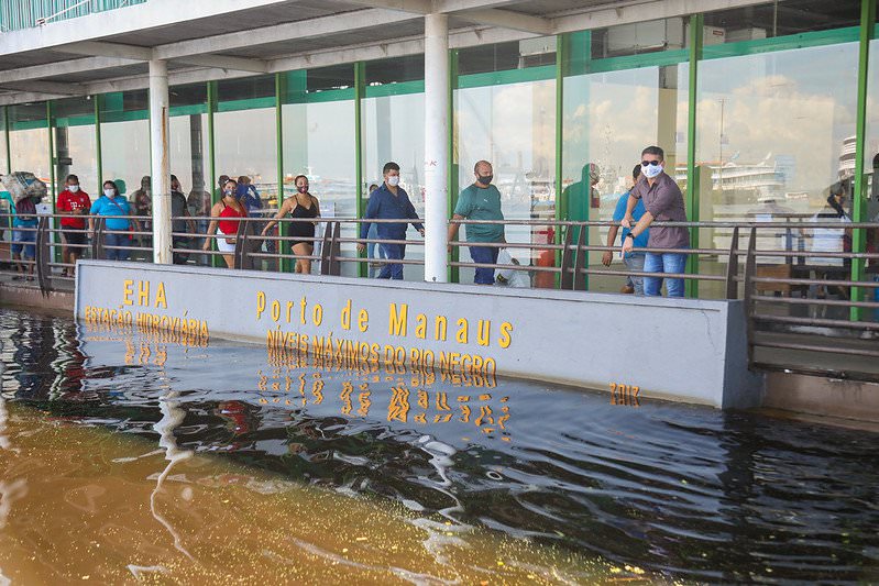 Rio Negro sobe cada vez mais e Prefeitura de Manaus ainda não se planejou para enfrentar uma nova enchente