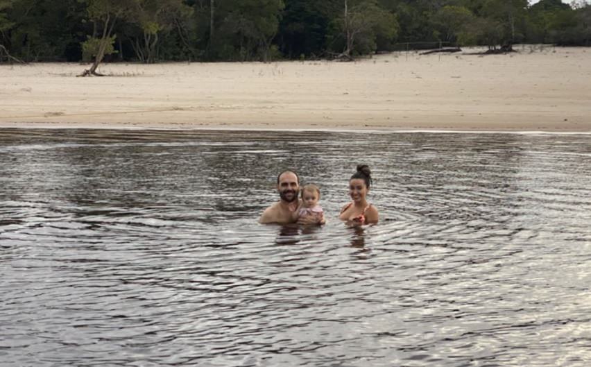 Eduardo Bolsonaro e família passam fim de semana no Amazonas