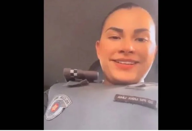 Vídeo: policiais ligam sirene de viatura em trânsito para comprar sorvete