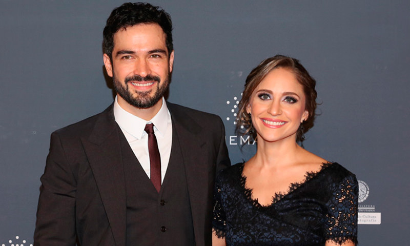 Alfonso Herrera anuncia fim de casamento com jornalista