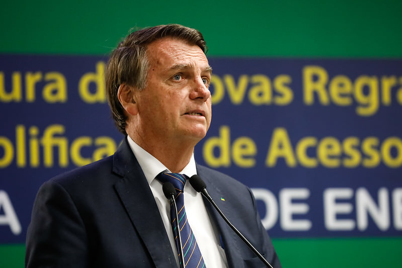‘Não vamos tratar saúde como política’, apela Bolsonaro às autoridades
