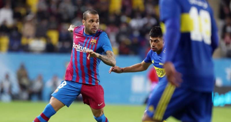 Na volta de Daniel Alves, Barcelona empata com Boca Juniors em amistoso