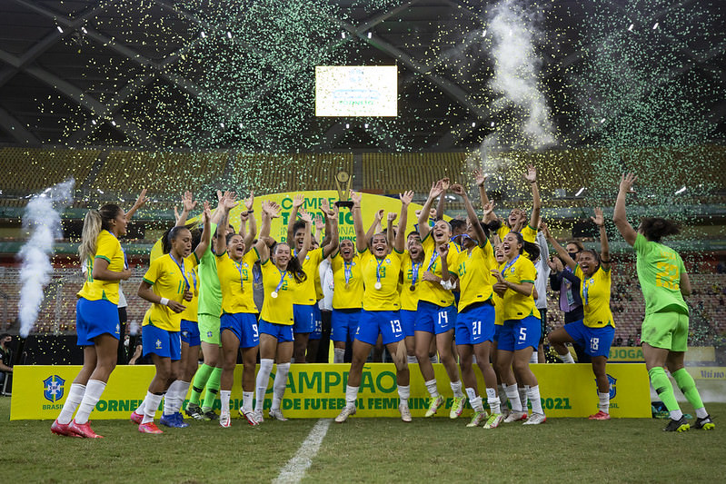 Seleção feminina conquista título do Torneio Internacional na Arena da Amazônia
