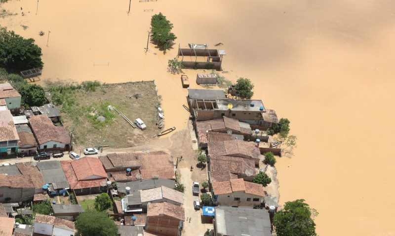 Mais duas pessoas são mortas pelas chuvas na Bahia