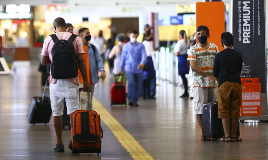 Aeroportos têm aumento de 44% de passageiros neste fim de ano