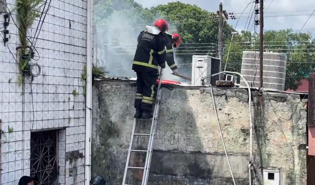 Princípio de incêndio atinge churrascaria na zona Sul da capital