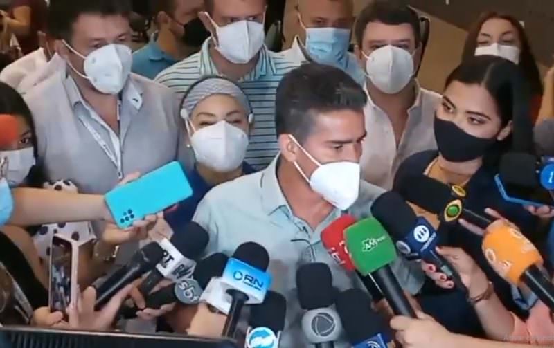 David volta de férias com decreto emergencial para gastar sem licitação