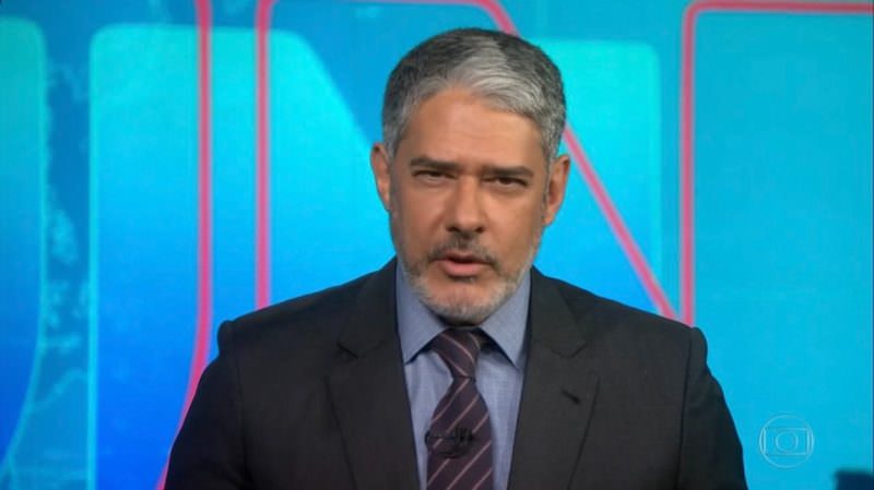Advogado pede prisão de Bonner por incentivar vacinação: 'delírio de negacionistas'