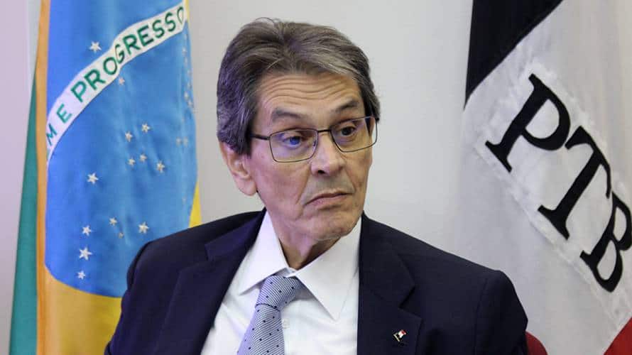 Roberto Jefferson corre risco de morte na prisão, alega defesa