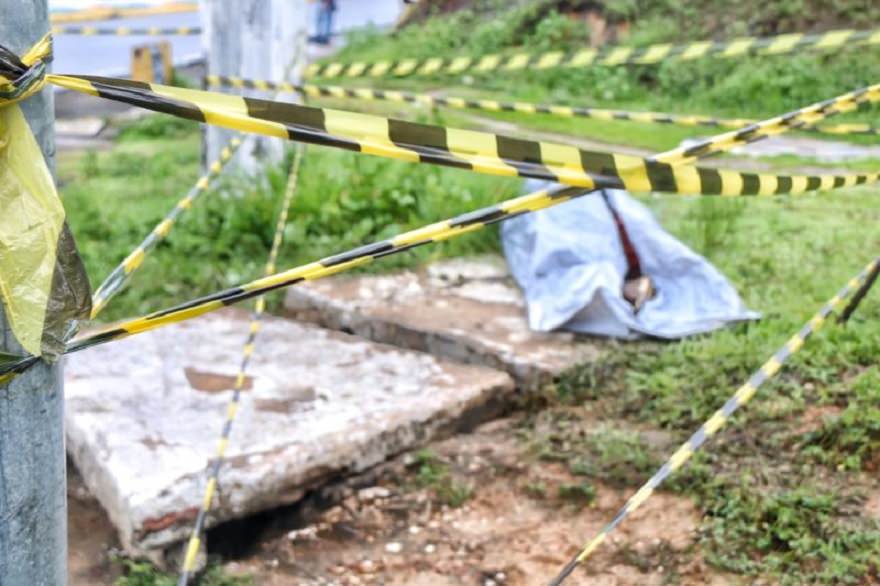Homem morre após levar choque elétrico  na avenida Torquato Tapajós