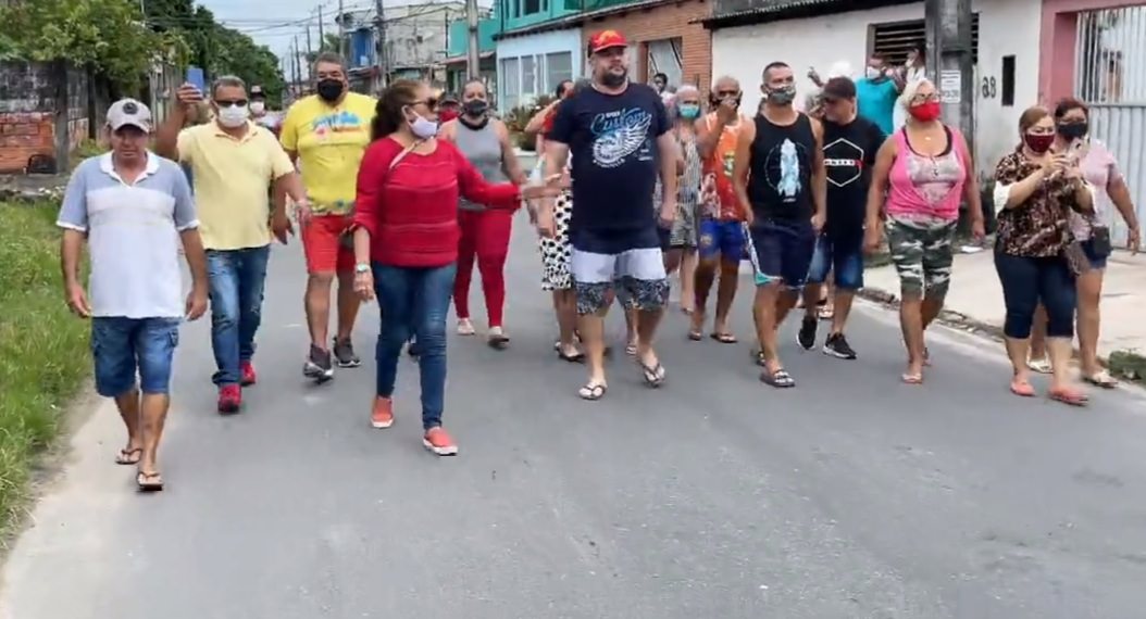 Moradores protestam contra a Amazonas Energia na zona Norte de Manaus