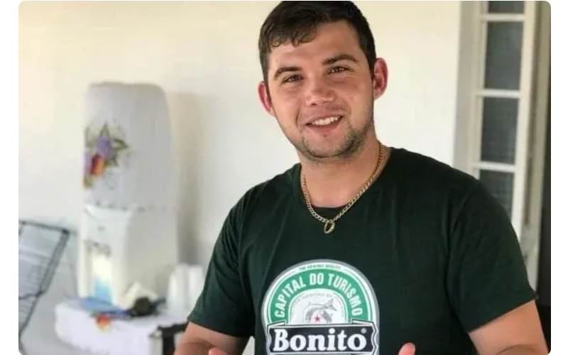 Policial militar chuta irmã de barranco de 2 metros e tenta matá-la afogada