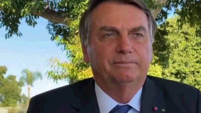 Vídeo: estudante chama Bolsonaro de ‘farsa’ e ele ironiza: ‘deve ser filiada do PT’