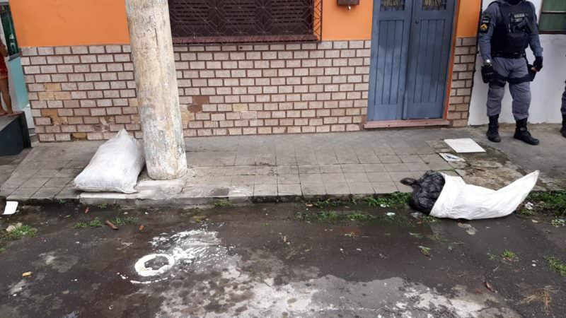 Criminosos esquartejam corpo de detento e espalham partes pelo Centro de Manaus
