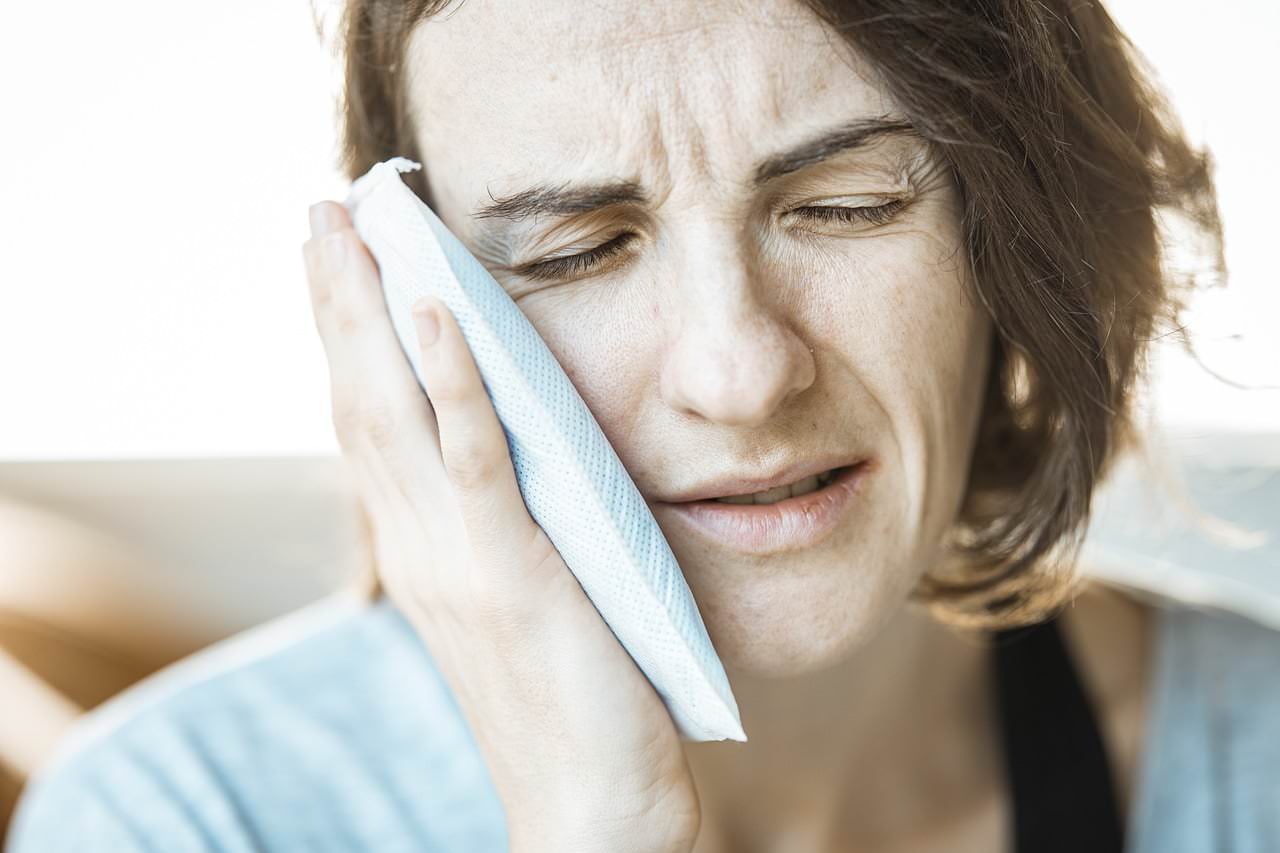 Disfunção temporomandibular e dor orofacial (DTM): o que é, sintomas e como tratar