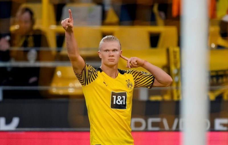 Haaland afirma sentir pressão no Dortmund e desabafa: ‘só quero jogar futebol’