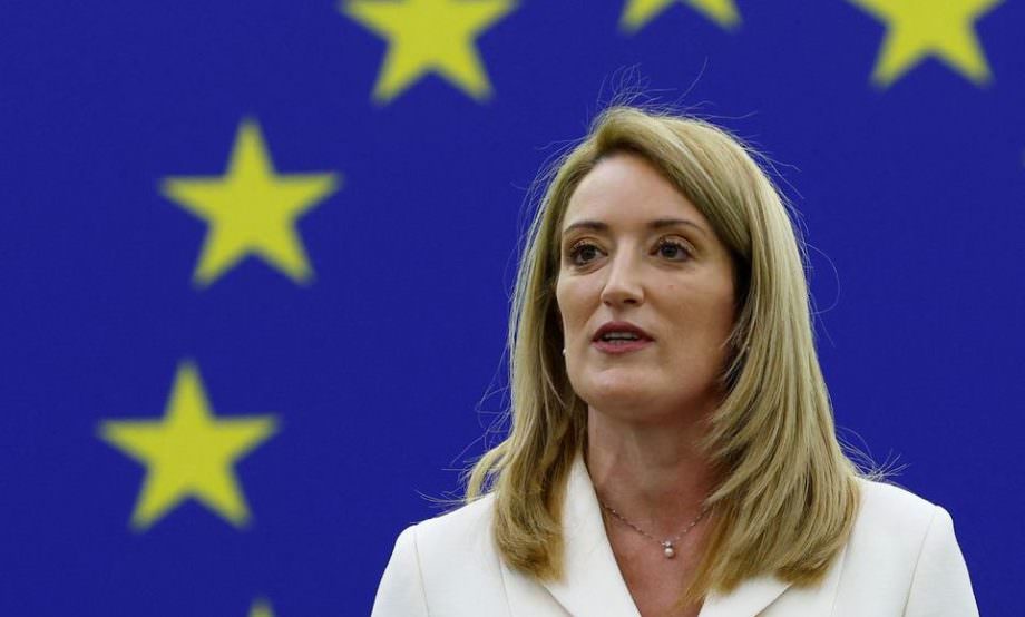 Conservadora Roberta Metsola é eleita presidente do Parlamento Europeu