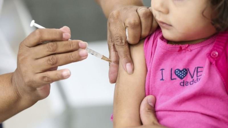 Funcionária acusada de aplicar vacina vencida em crianças será ouvida pelo MPF