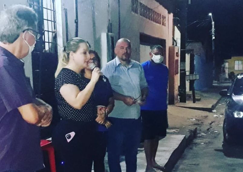 Em ano político, Luiz Castro e Carol Braz andam lado a lado em comunidades