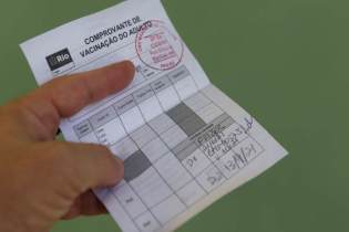 STF forma maioria para exigir comprovante de vacinação em universidades