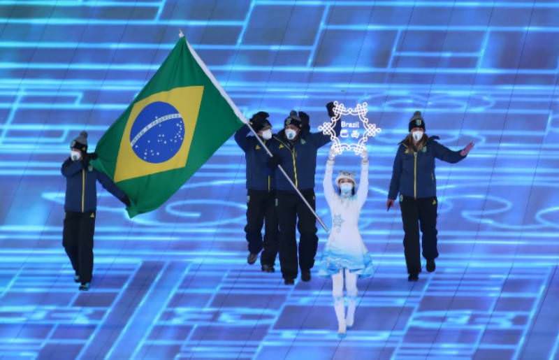 Sob críticas, abertura dos Jogos de Inverno é marcada por show de luzes em Pequim