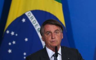Bolsonaro sanciona lei que autoriza SUS a receitar medicamento sem aval da Anvisa