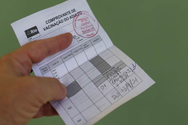STF forma maioria para exigir comprovante de vacinação em universidades