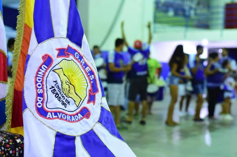 Escolas de samba mobilizam comunidades para vacinação em Manaus