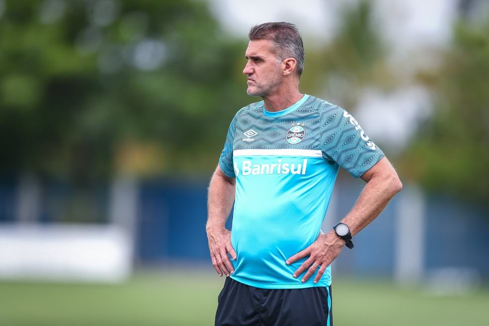 Técnico Vagner Mancini é demitido do Grêmio