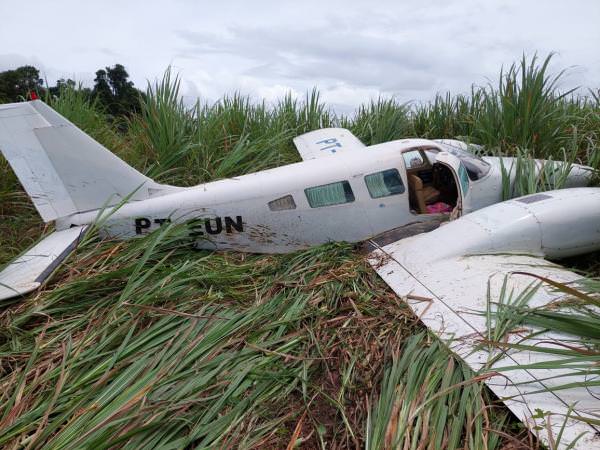 Avião com 165 quilos de drogas é interceptado por caças da FAB no Amazonas
