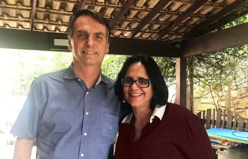 Damares recusa oferta de Bolsonaro para ser candidata ao Senado