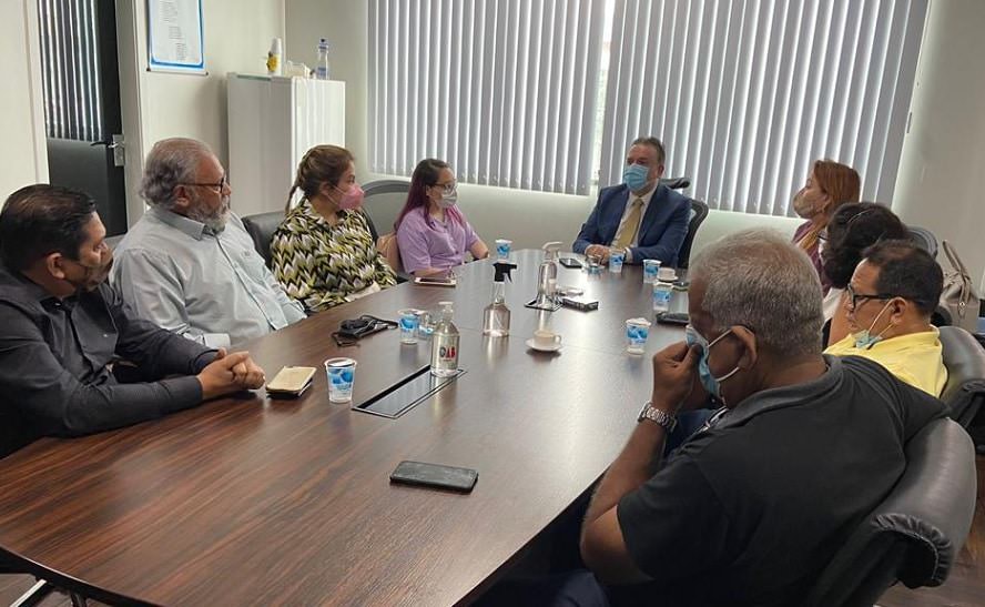 Em reunião com donos de portais de notícias, presidente da OAB/AM destaca importância do jornalismo técnico