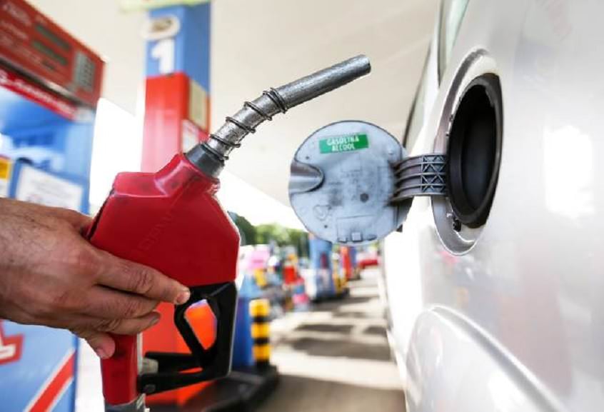 Estados registram queda no preço médio da gasolina após redução do ICMS, diz ANP