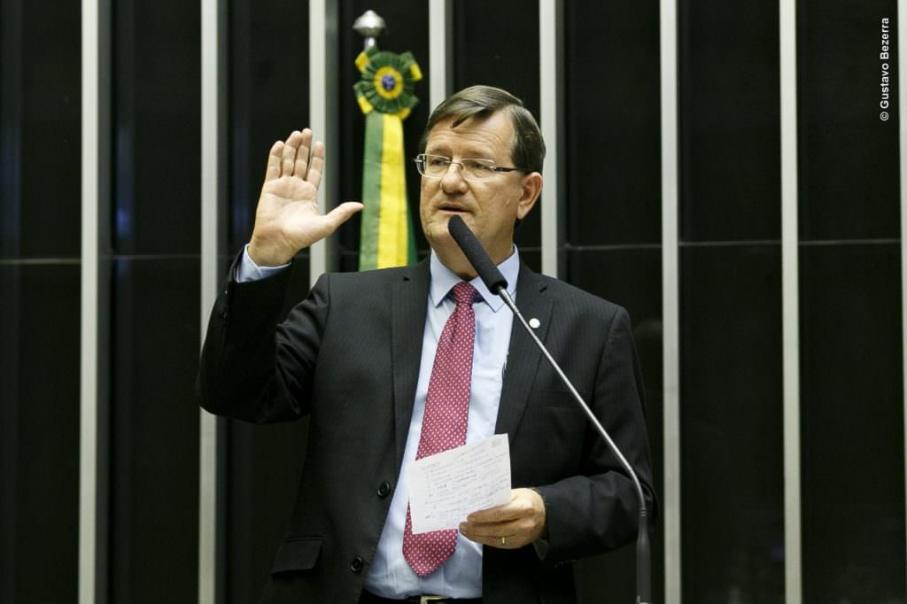Zé Ricardo quer Passe Livre e permanente em todo Brasil: 'política pública'